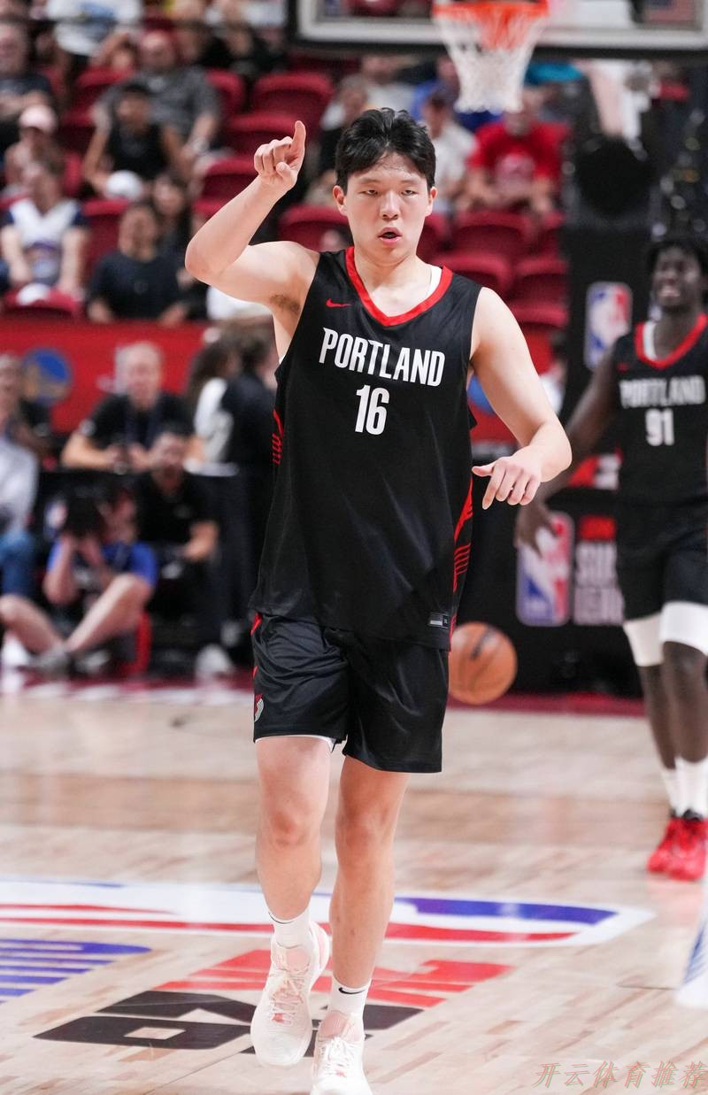 开云体育:杨瀚森9分5篮板 开拓者不敌太阳 开云体育:杨瀚森9分5篮板 开拓者不敌太阳